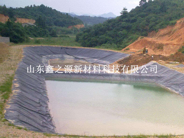 哪些因素可能會破壞蓄水池hdpe土工膜？