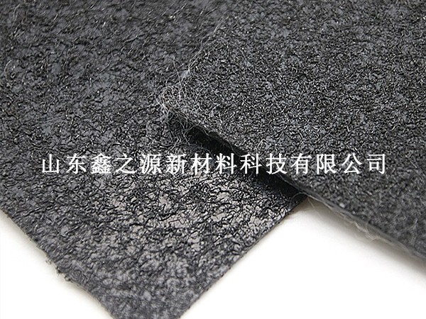 糙面土工膜在氧化塘防滲中的應(yīng)用技巧：創(chuàng)新策略，確保無漏